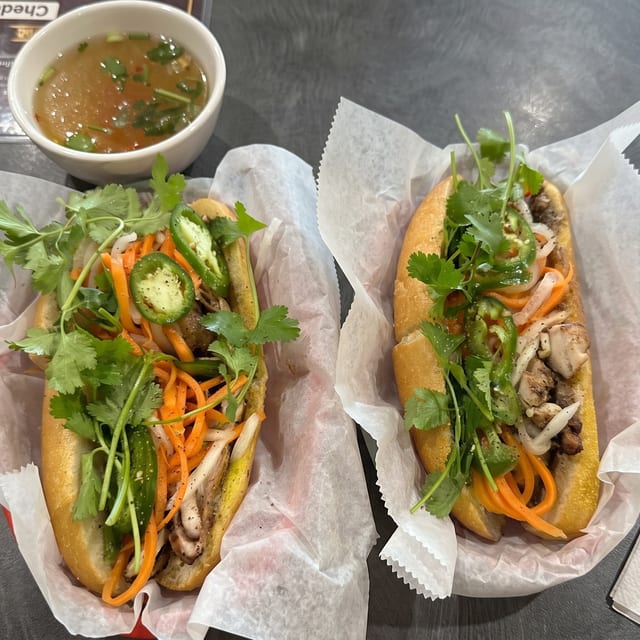 S5. Crispy Pork Belly Sandwich.