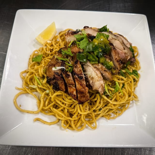 T4. Garlic Noodles.